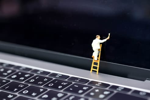 Laptop Backlight IC Repair | Fix It Jerry