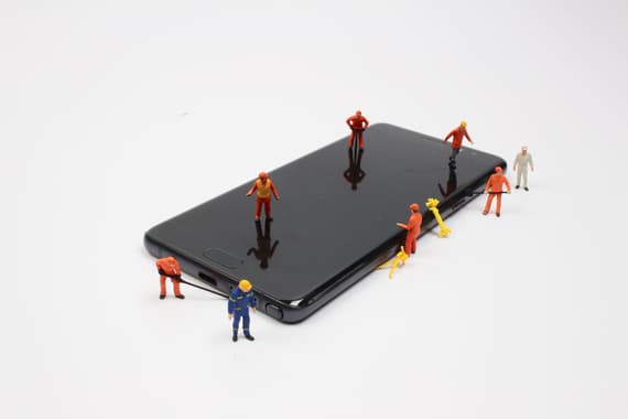 Smartphone Screen Replacement | Fix It Jerry