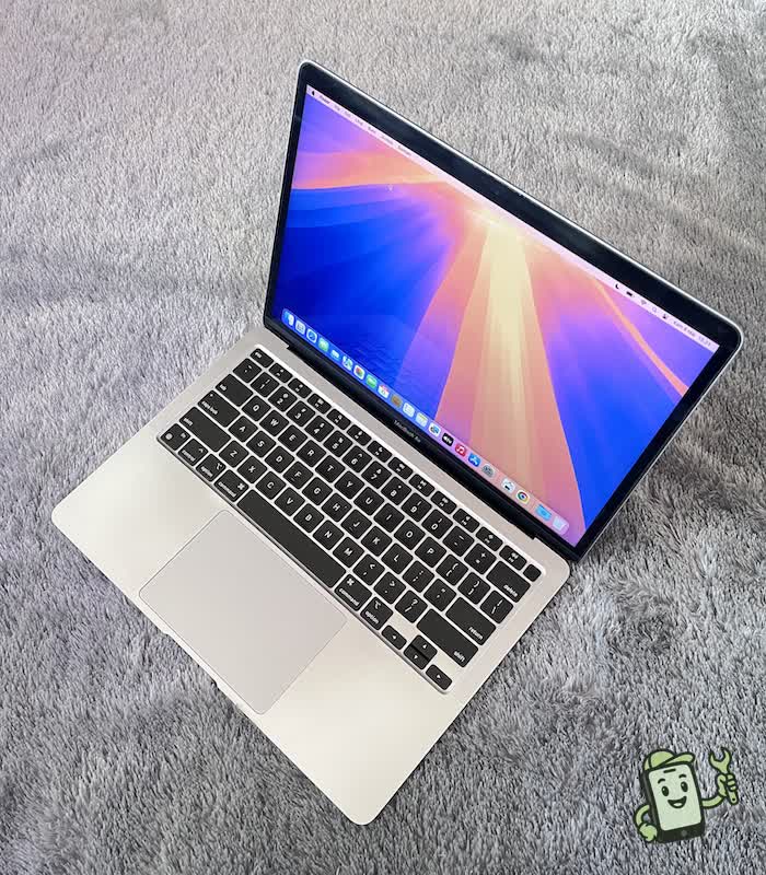 MacBook Air M1 — reference photo 3
