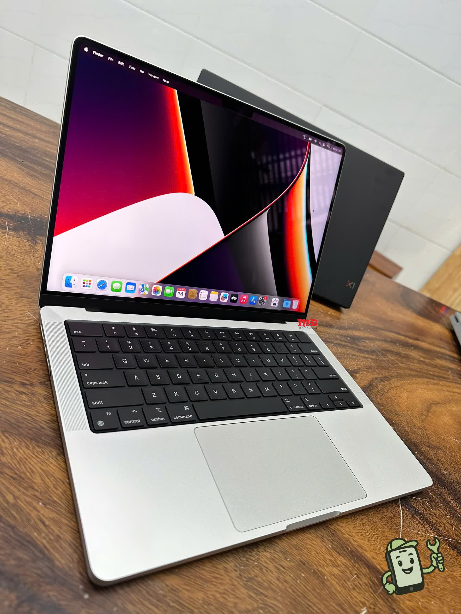 MacBook Pro 14" M2 Pro — reference photo 3