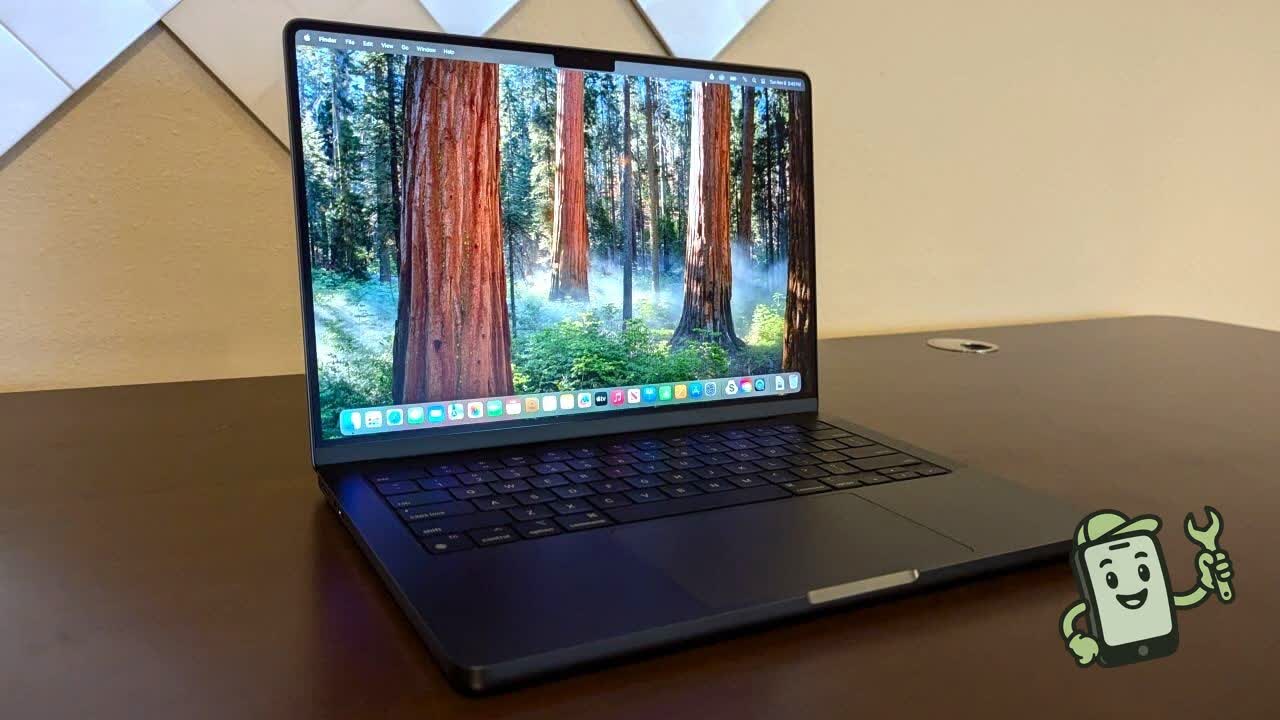 MacBook Pro 14" M4 — reference photo 2