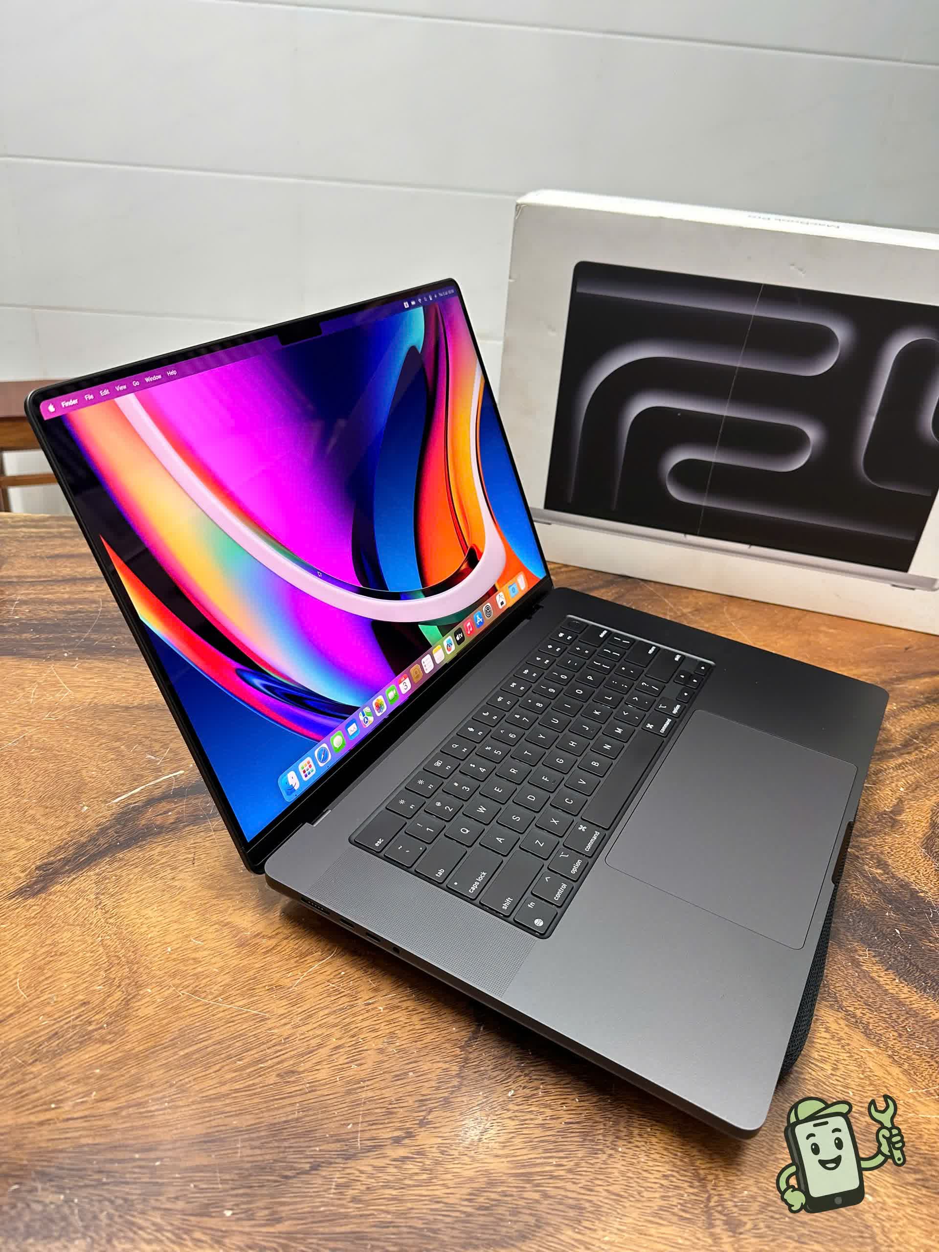 MacBook Pro 16" M4 Pro — reference photo 3